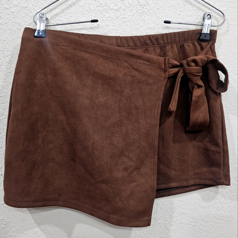 NWOT Brown Faux Suede Skort sz Large